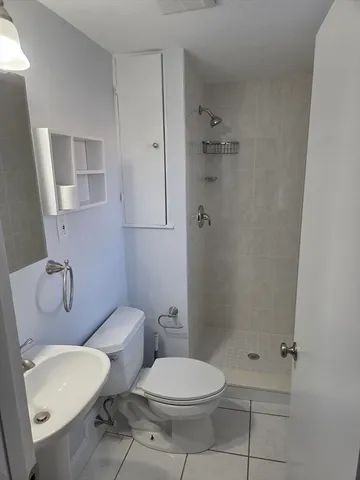 $3,100 | 190 Lake Shore Road, Unit 2, Boston, MA 02135