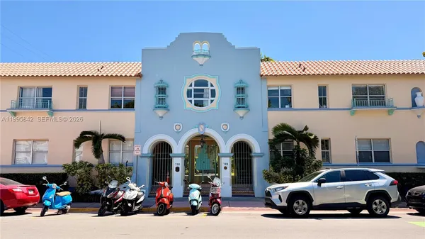 $2,600 | 736 13th Street, Unit 107, Miami Beach, FL 33139