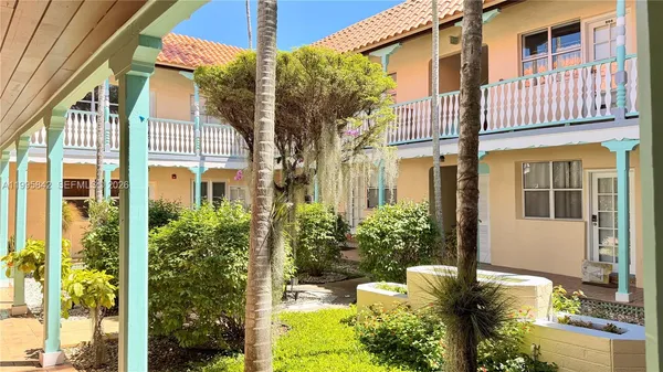 $2,600 | 736 13th Street, Unit 107, Miami Beach, FL 33139