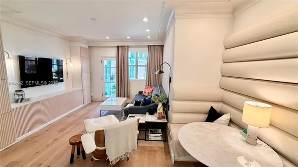 $2,600 | 736 13th Street, Unit 107, Miami Beach, FL 33139