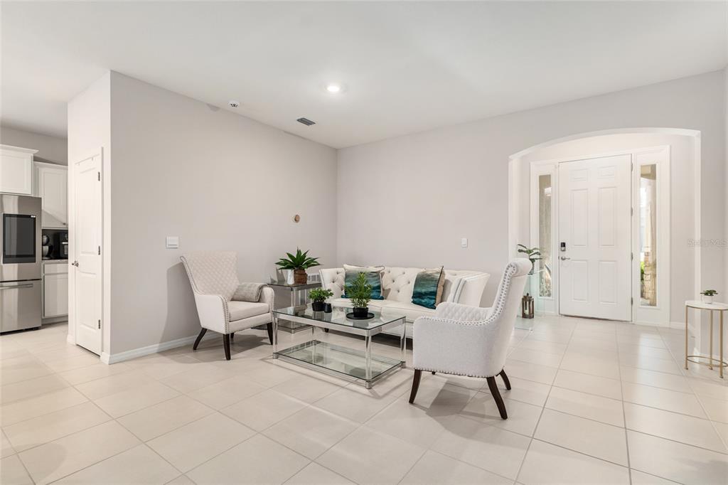 6243 Southwest 89th St Road Ocala, FL 34476 - Photo 45 of 57 a living room with furniture