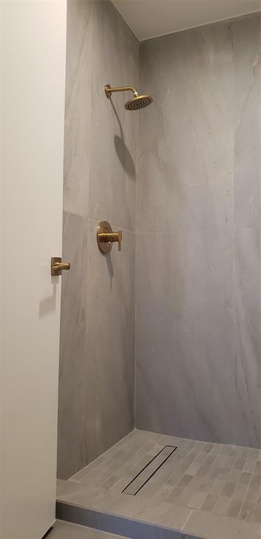 8166 Springtree Road, Unit A Boca Raton, FL 33496 - Photo 3 of 9 Primary Shower