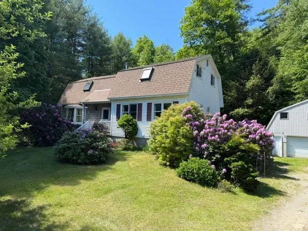 $525,000 | 3333 West River Road, Dummerston, VT 05301