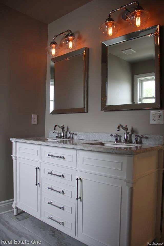 3286 Wakefield Road Berkley, MI 48072 - Photo 19 of 27 20155622_1582150941841728_9043210084716780970_n.jpg