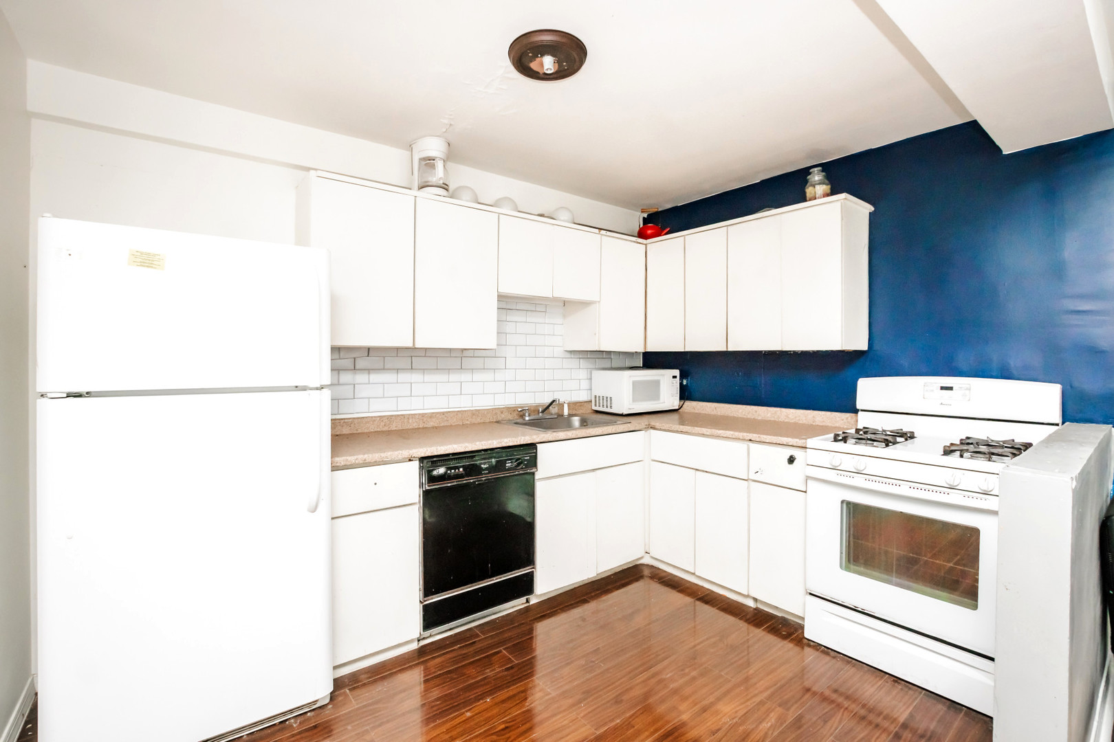 5801 North Sheridan Road, Unit 12E Chicago, IL 60660 - Photo 4 of 8