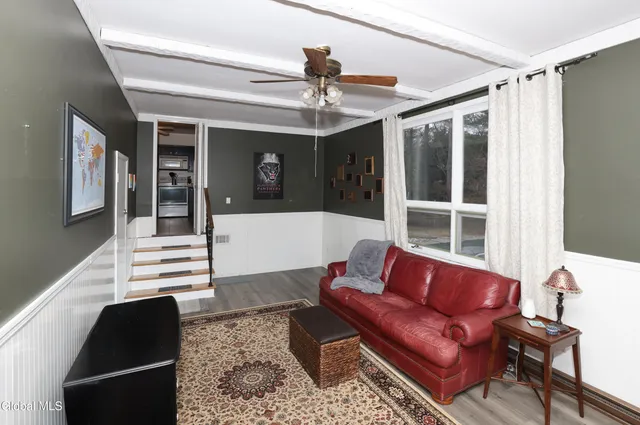 $499,900 | 957 West Pine Hill Drive, Guilderland, NY 12303