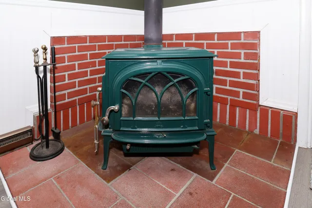 $499,900 | 957 West Pine Hill Drive, Guilderland, NY 12303