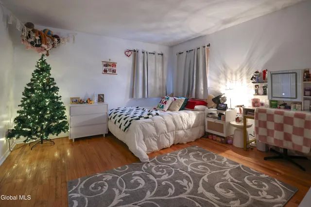 $499,900 | 957 West Pine Hill Drive, Guilderland, NY 12303