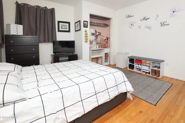 $499,900 | 957 West Pine Hill Drive, Guilderland, NY 12303