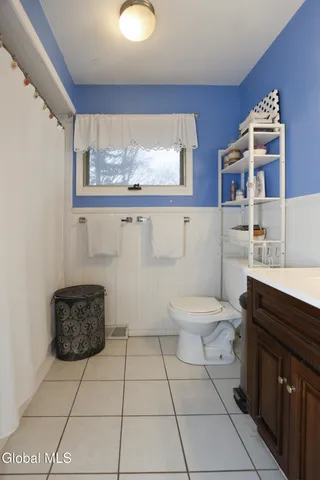 $499,900 | 957 West Pine Hill Drive, Guilderland, NY 12303