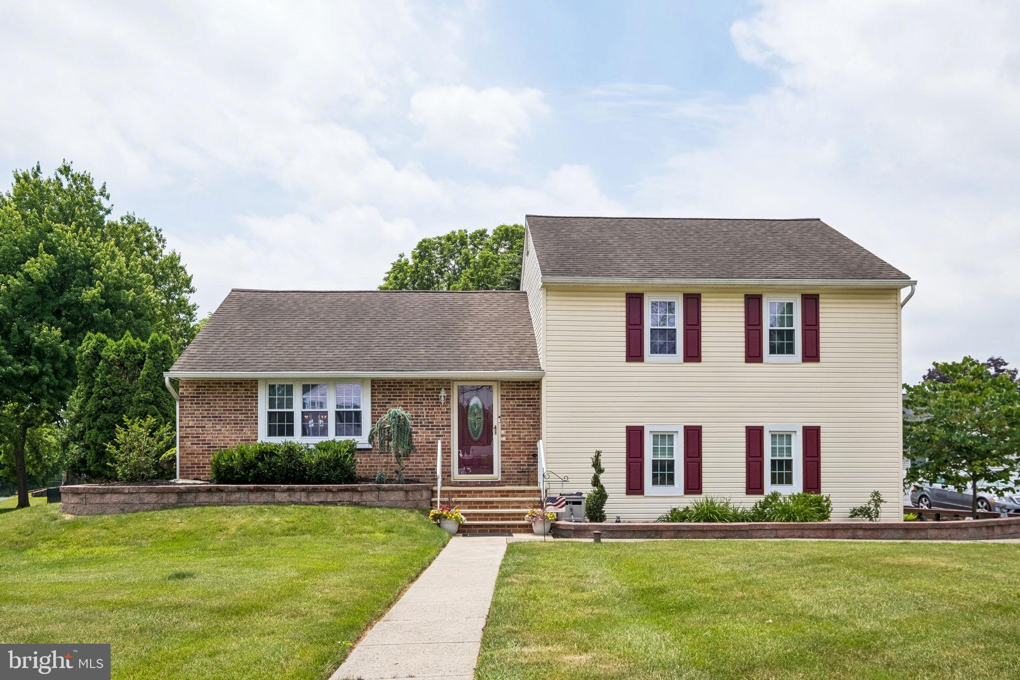 10 Monroe Way Newtown, PA 18940 - Photo 1 of 35 10 Monroe Way -