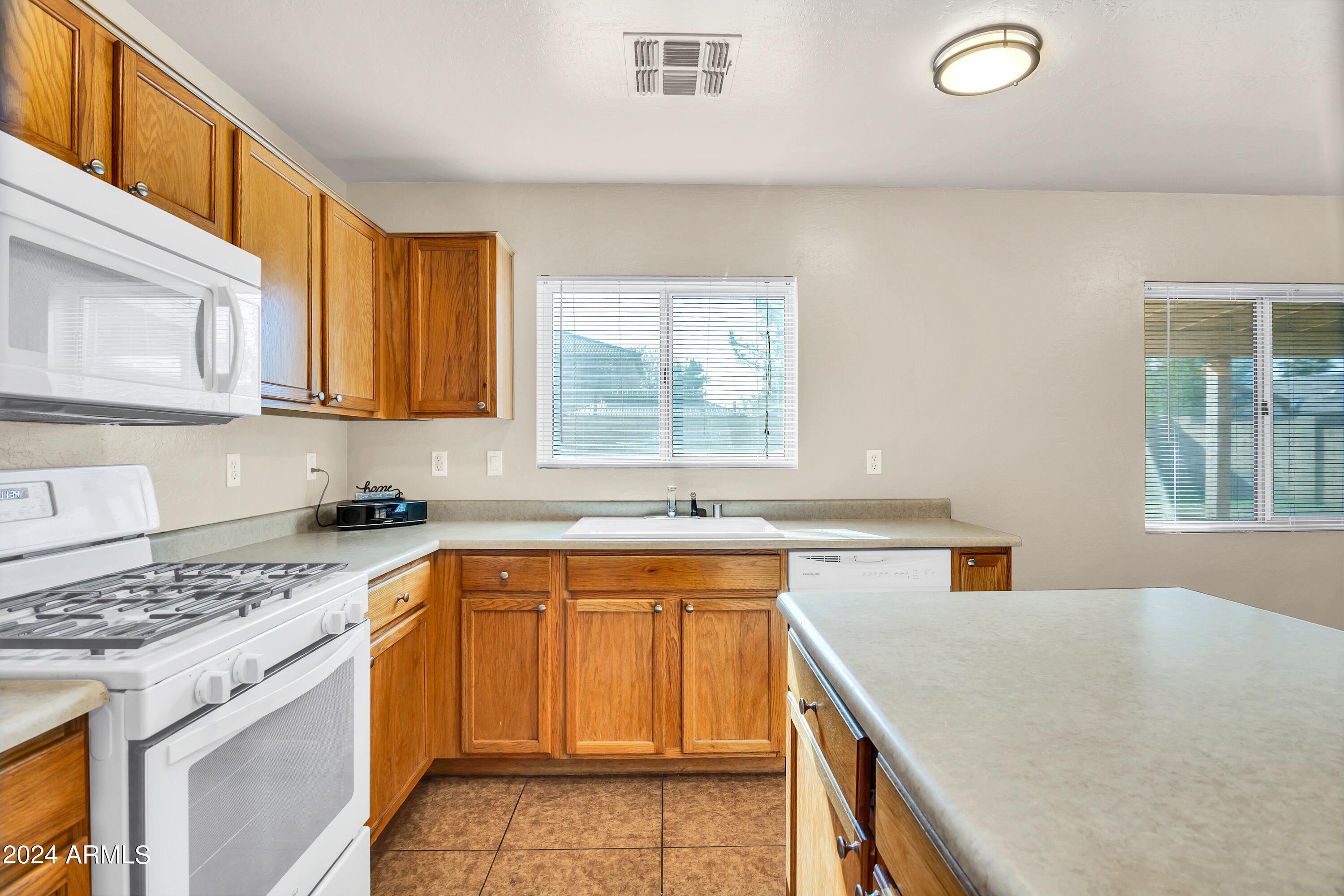 12505 West Bloomfield Road El Mirage, AZ 85335 - Photo 9 of 32 12505 W Bloomfield Rd-8