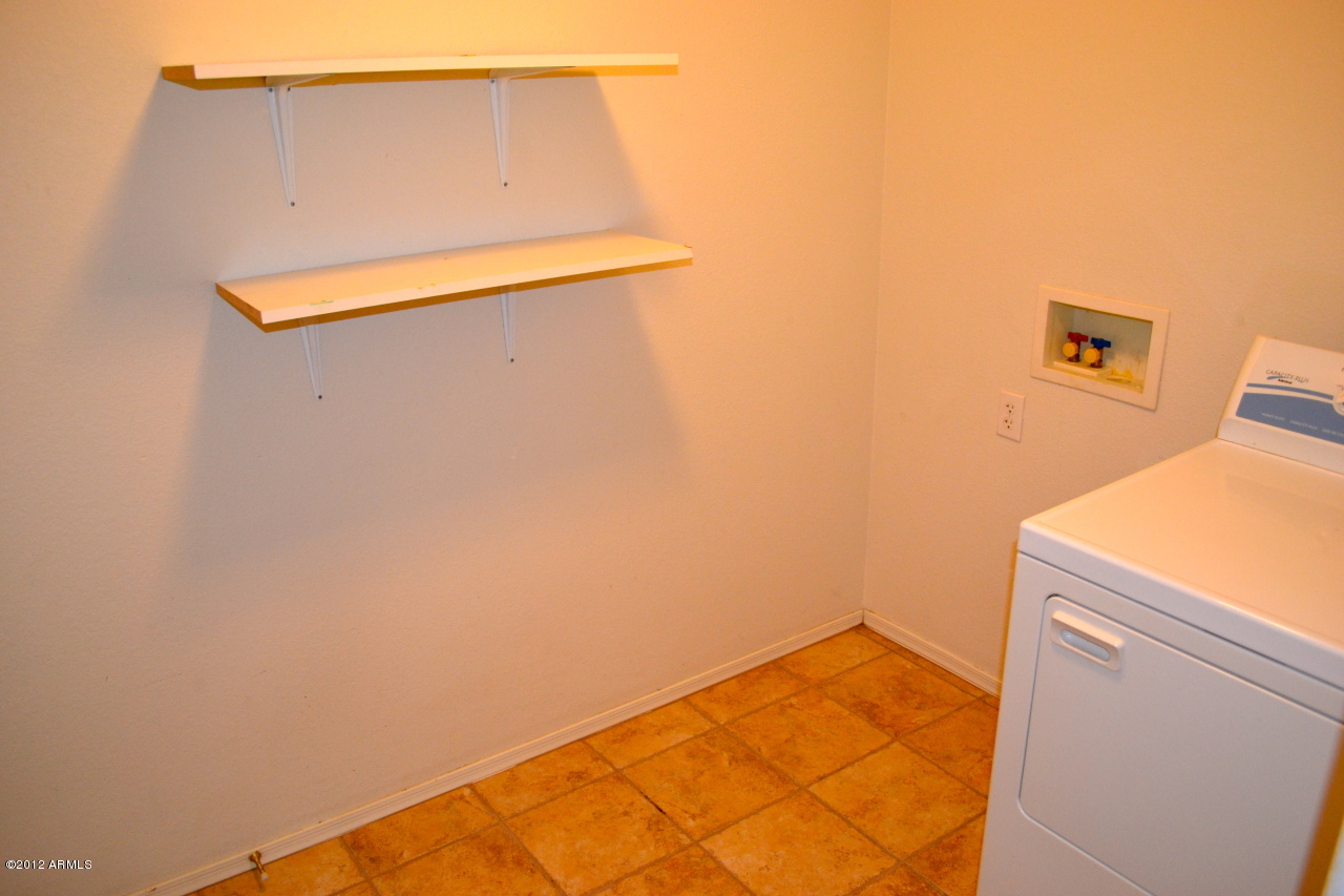 3031 West Red Fox Road Phoenix, AZ 85083 - Photo 15 of 19 Laundry 1