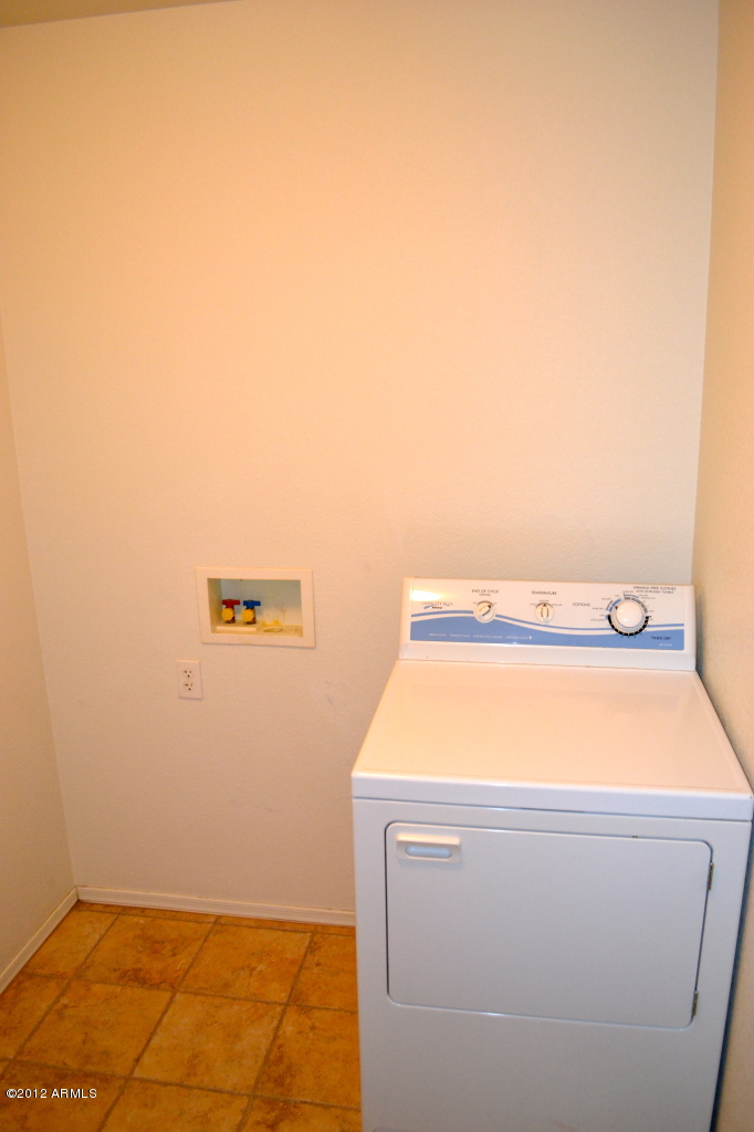 3031 West Red Fox Road Phoenix, AZ 85083 - Photo 16 of 19 Laundry 2