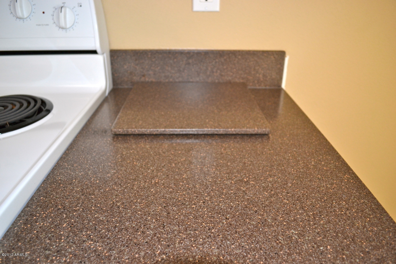 3031 West Red Fox Road Phoenix, AZ 85083 - Photo 5 of 19 Hot Plate