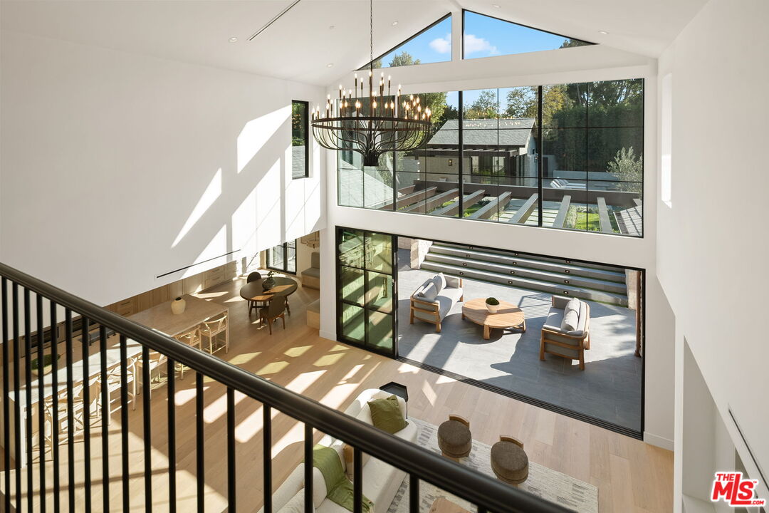 10444 Charing Cross Road Los Angeles, CA 90024 - Photo 31 of 74