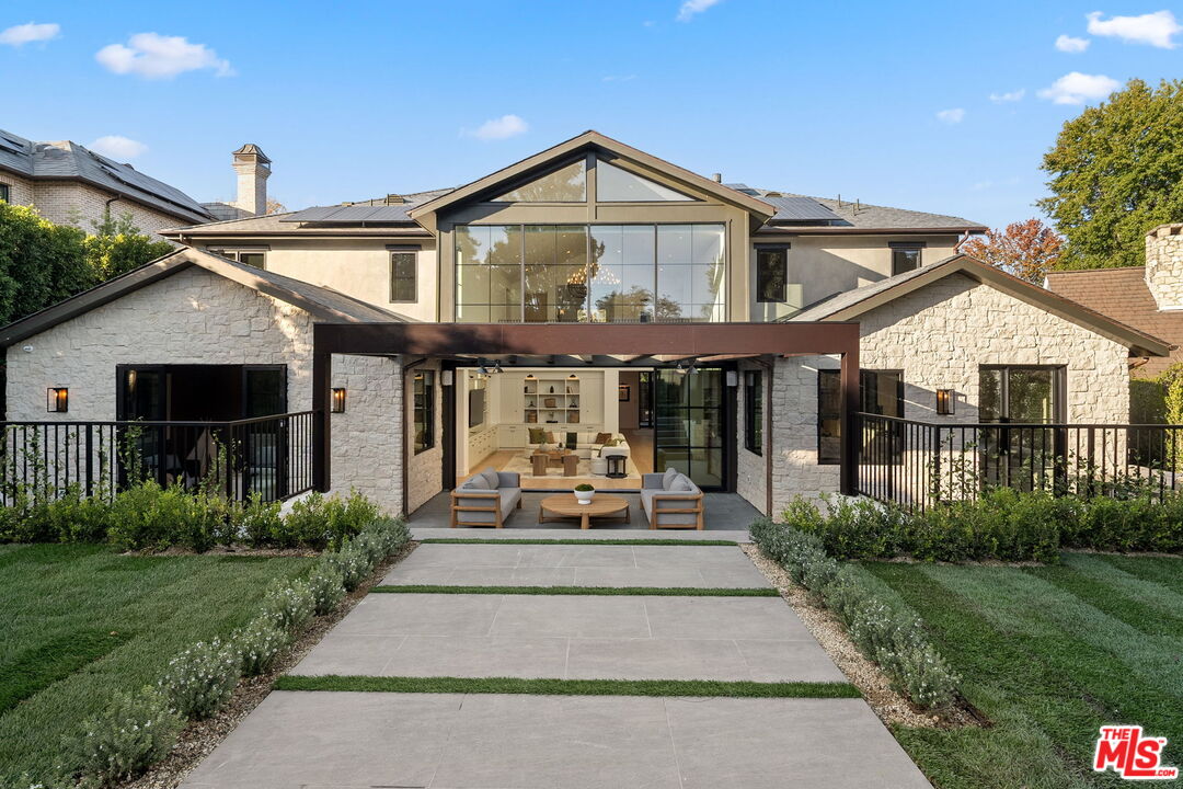 10444 Charing Cross Road Los Angeles, CA 90024 - Photo 61 of 74