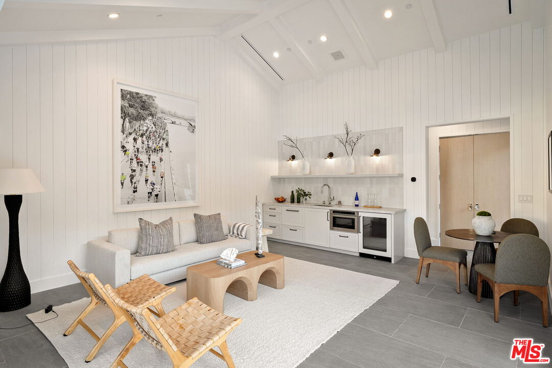 10444 Charing Cross Road Los Angeles, CA 90024 - Photo 66 of 74