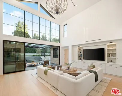 $17,695,000 | 10444 Charing Cross Road, Los Angeles, CA 90024