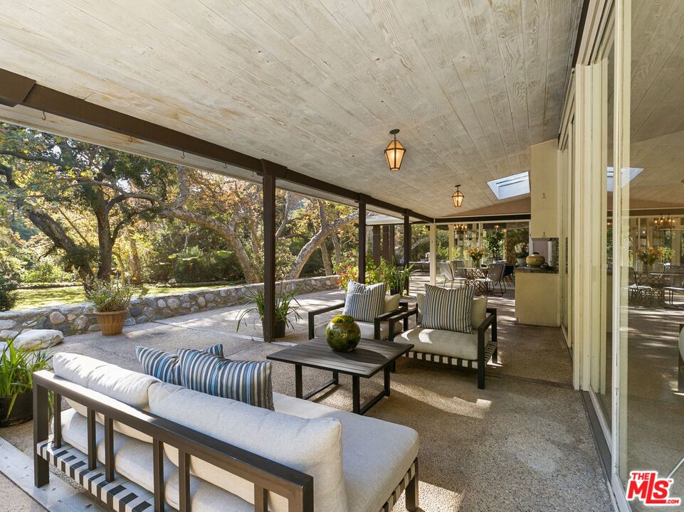 1100 Rivas Canyon Road Pacific Palisades, CA 90272 - Photo 37 of 54