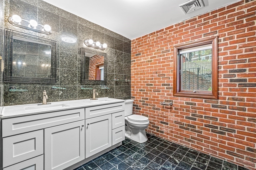 280 High Street Winchester, MA 01890 - Photo 24 of 40 Gallery Image 24