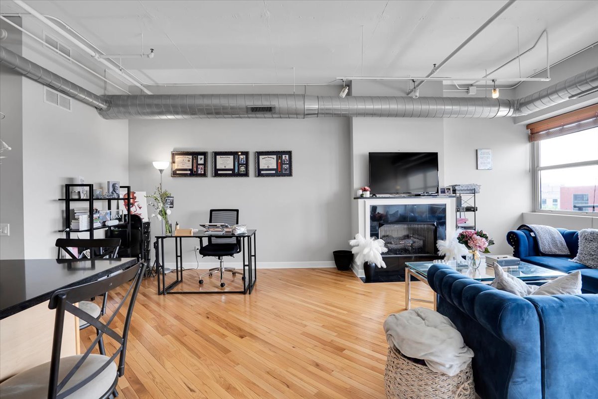 500 South Clinton Street, Unit 527 Chicago, IL 60607 - Photo 13 of 38 Gallery Image 13