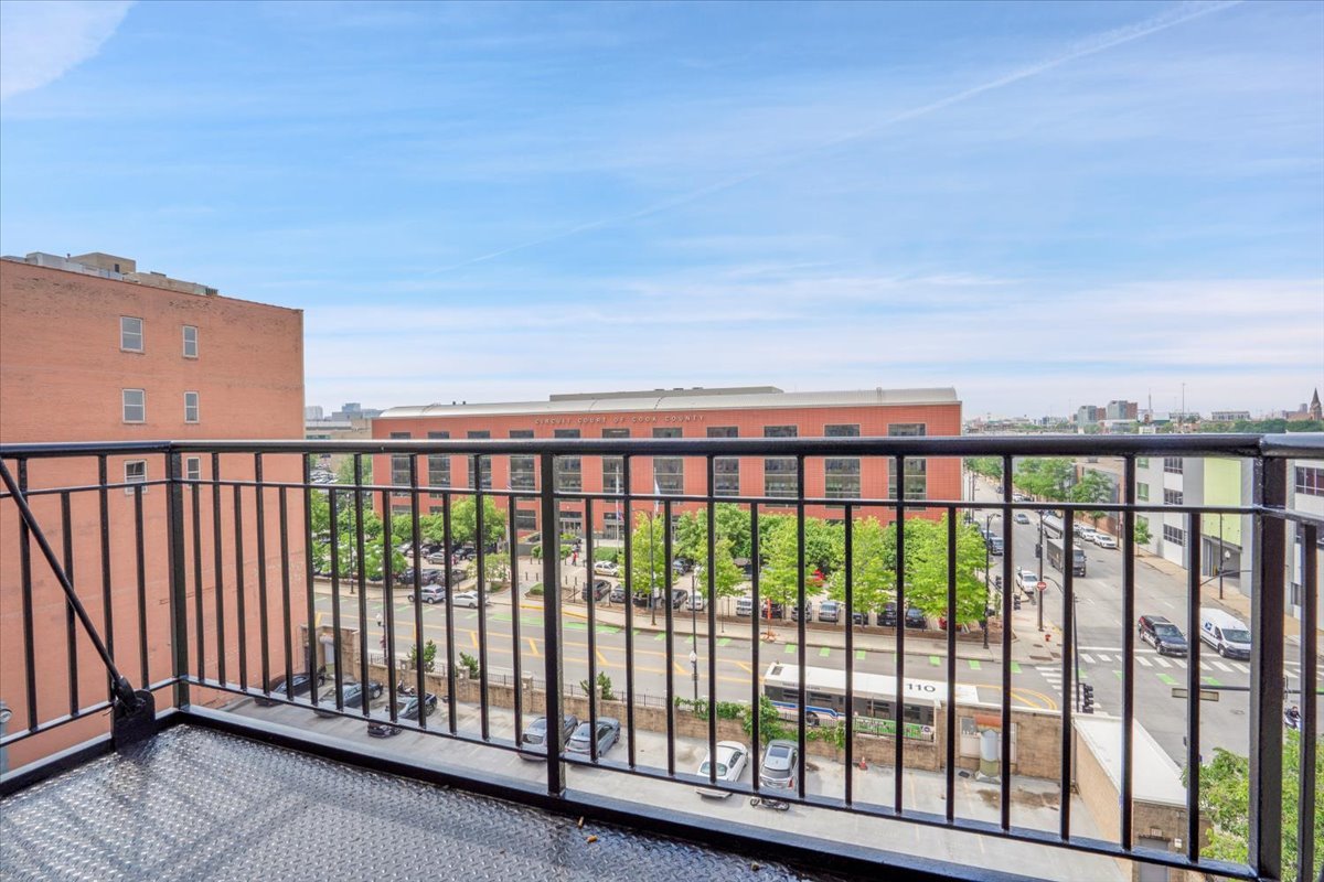 500 South Clinton Street, Unit 527 Chicago, IL 60607 - Photo 33 of 38 Gallery Image 33