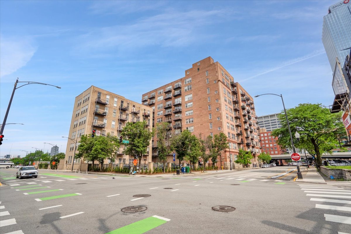 500 South Clinton Street, Unit 527 Chicago, IL 60607 - Photo 36 of 38 Gallery Image 36
