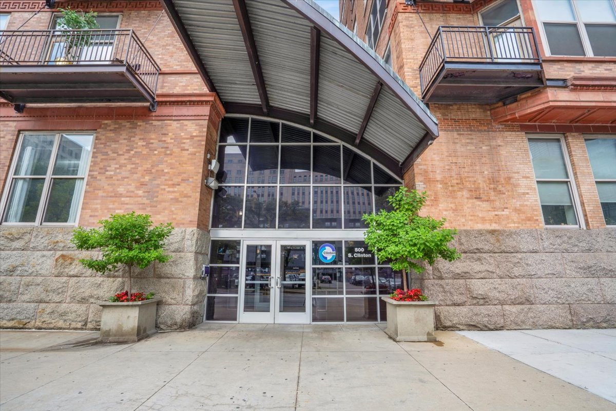 500 South Clinton Street, Unit 527 Chicago, IL 60607 - Photo 4 of 38 Gallery Image 4