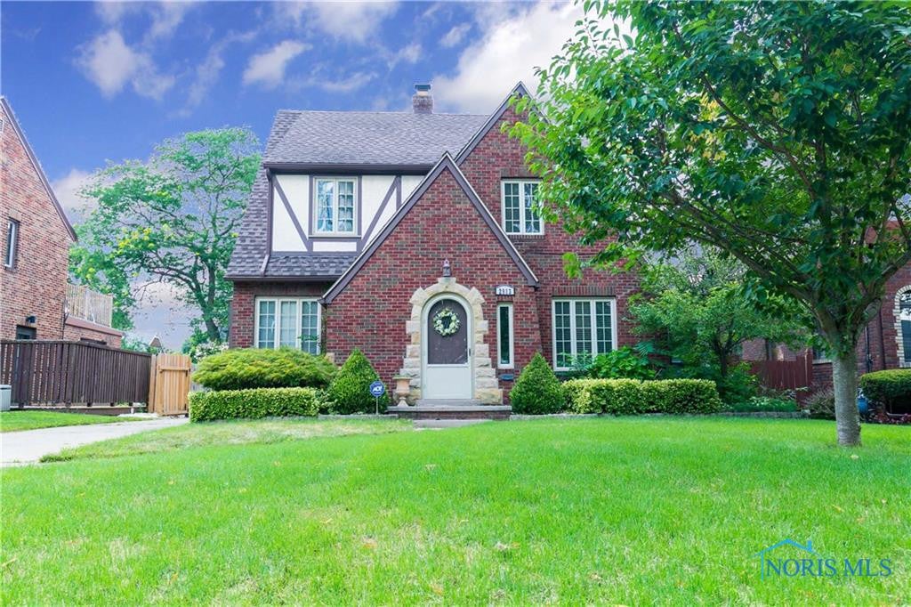 2913 Goddard Road Toledo, OH 43606 - Photo 1 of 36 Gallery Image 1