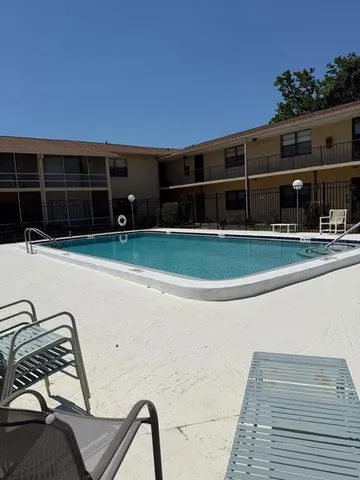 $82,900 | 130 East Johnson Avenue, Unit 205, Lake Wales, FL 33853