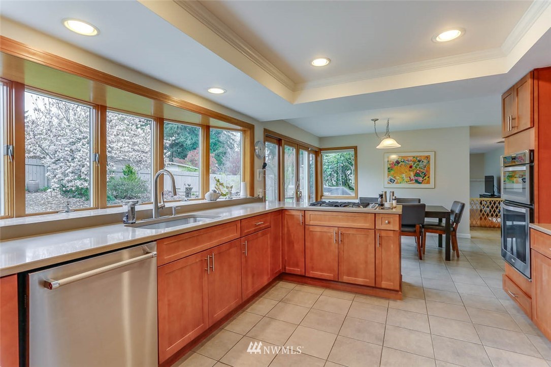 14206 Southeast 170th Street Renton, WA 98058 - Photo 9 of 33 Gallery Image 9