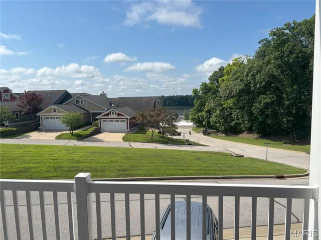 $368,000 | 314 Captains Court, Grafton, IL 62037