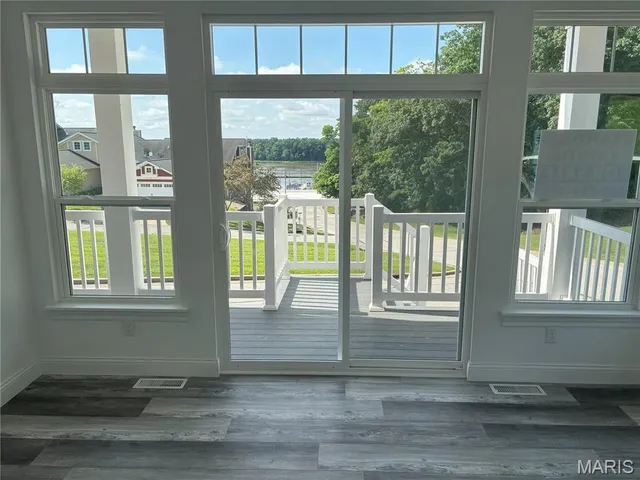 $368,000 | 314 Captains Court, Grafton, IL 62037