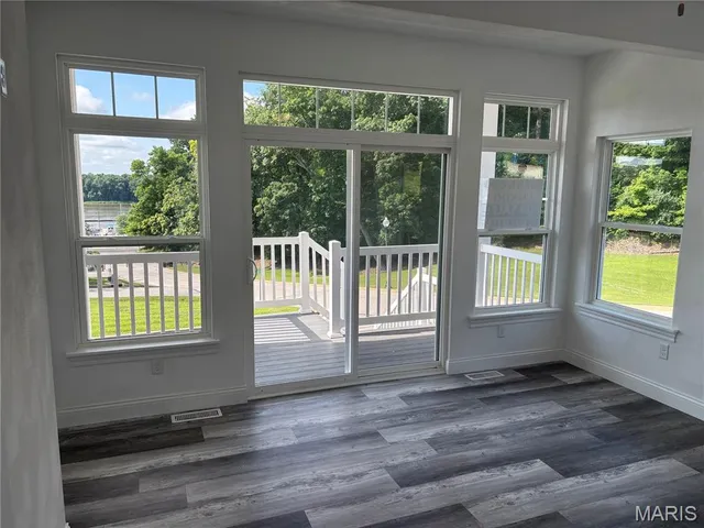 $368,000 | 314 Captains Court, Grafton, IL 62037