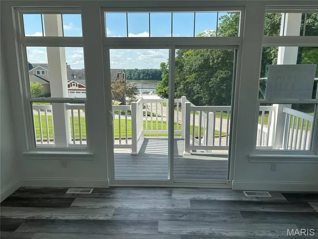 $368,000 | 314 Captains Court, Grafton, IL 62037