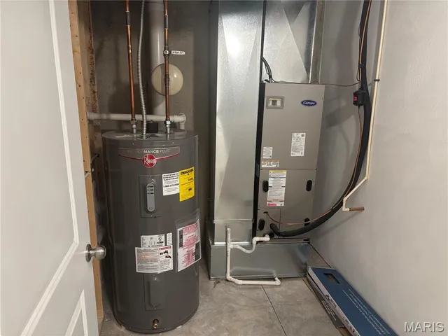 $368,000 | 314 Captains Court, Grafton, IL 62037