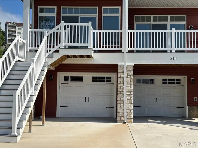 $368,000 | 314 Captains Court, Grafton, IL 62037