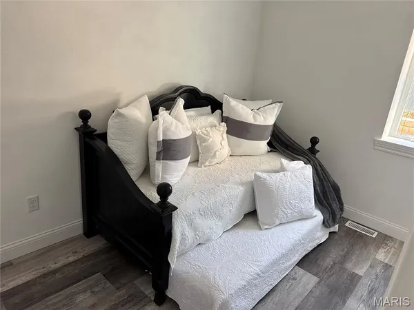 $368,000 | 314 Captains Court, Grafton, IL 62037