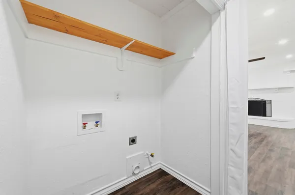$1,595 | 5104 Spruce Cove, Unit A, Austin, TX 78744