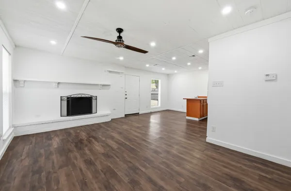 $1,595 | 5104 Spruce Cove, Unit A, Austin, TX 78744