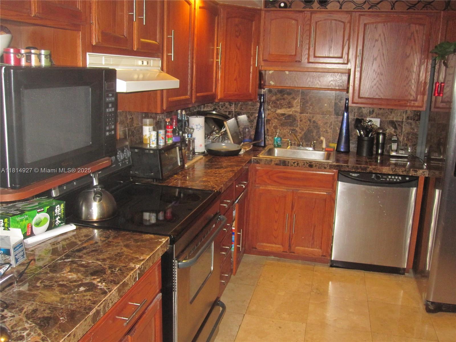 600 Northeast 36th Street, Unit PH14 Miami, FL 33137 - Photo 21 of 21