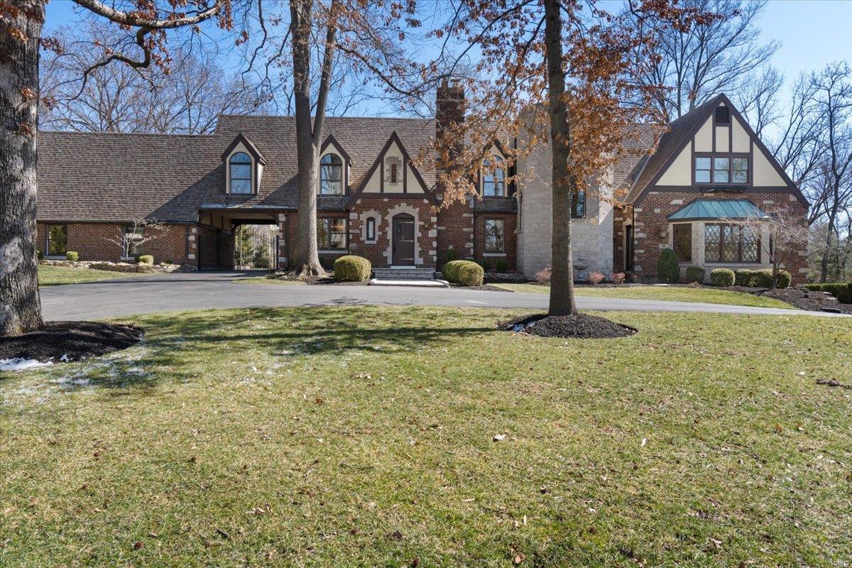 2124 North Geyer Road Frontenac, MO 63131 - Photo 1 of 40 Gallery Image 1