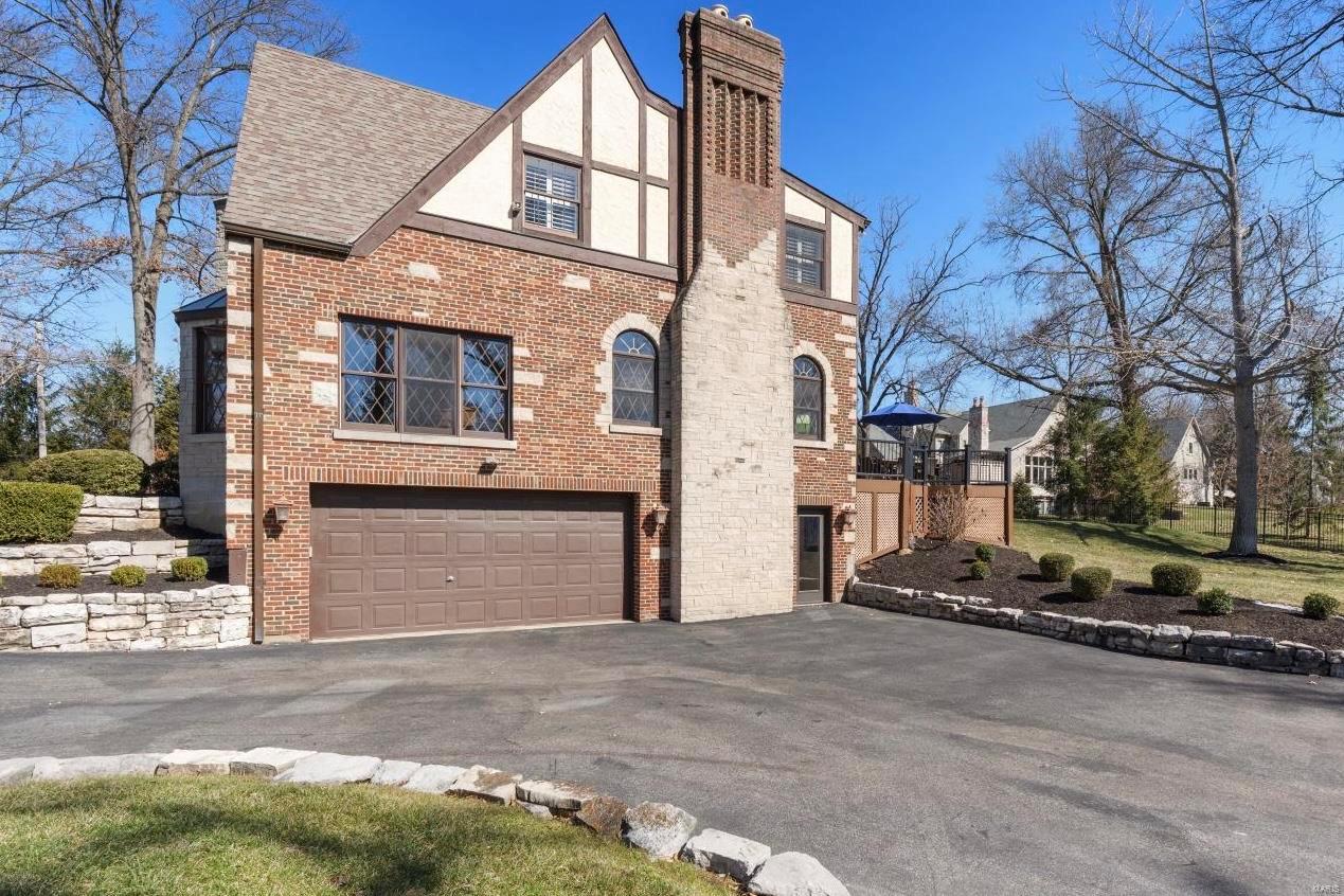 2124 North Geyer Road Frontenac, MO 63131 - Photo 11 of 40 Gallery Image 11