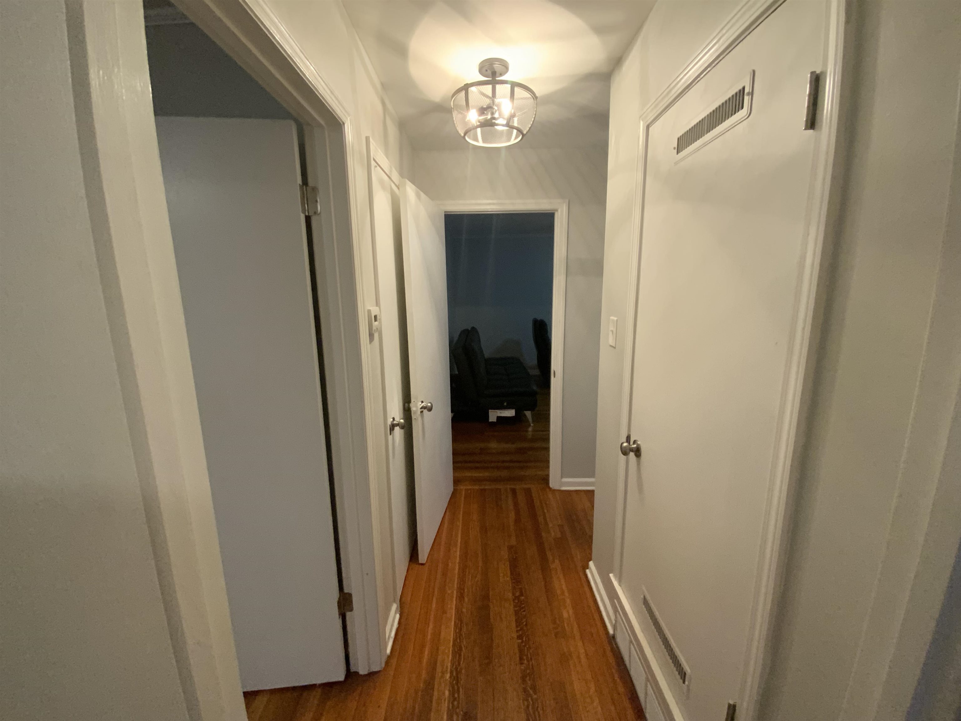 2965 Falkirk Road Memphis, TN 38128 - Photo 14 of 27 a view of a hallway
