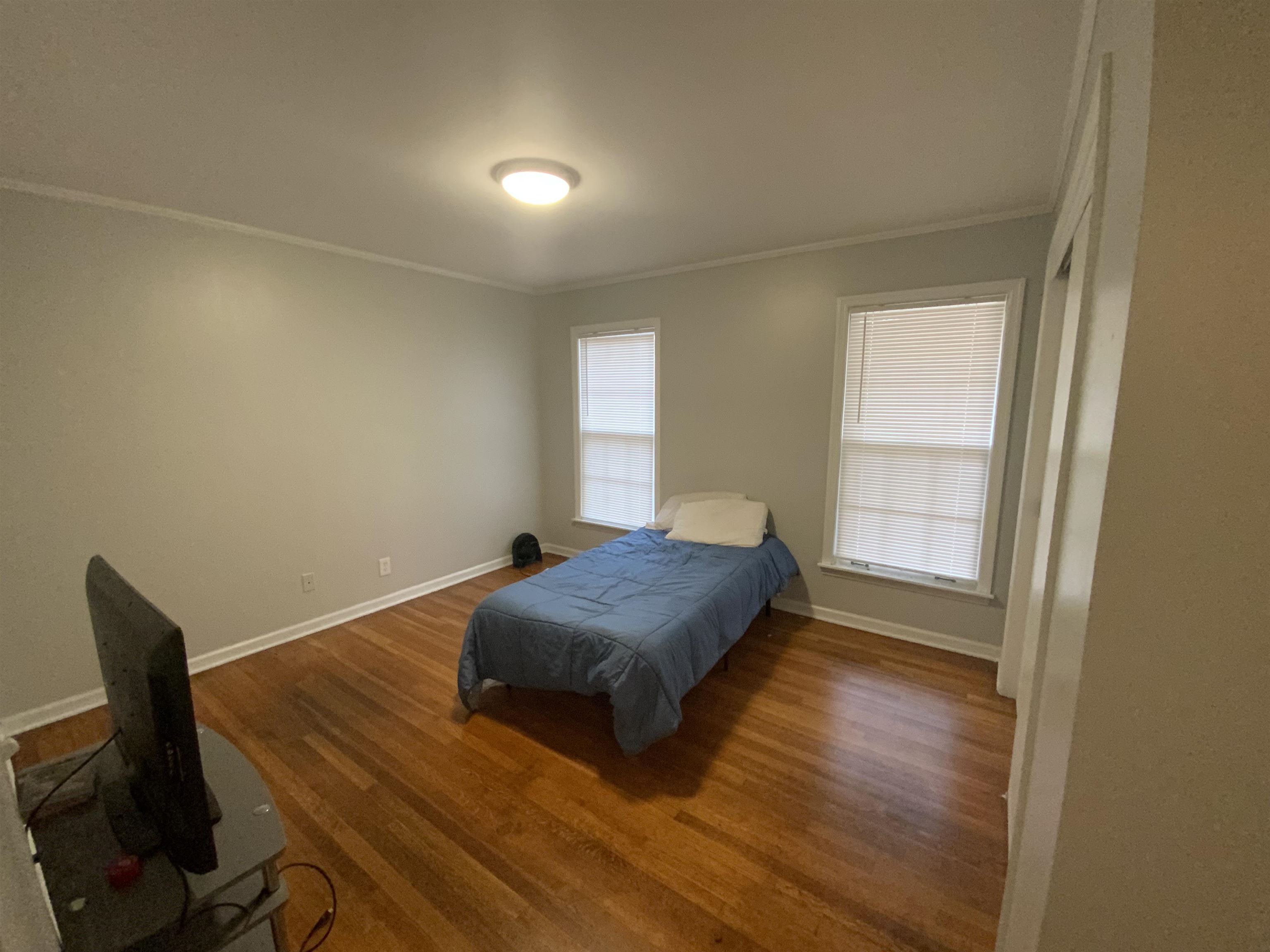 2965 Falkirk Road Memphis, TN 38128 - Photo 10 of 27 a bedroom with a bed and a window