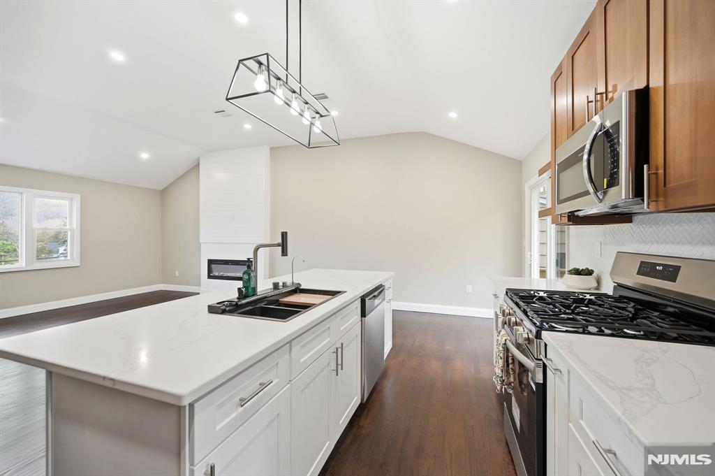 550 Ramapo Valley Road Oakland, NJ 07436 - Photo 11 of 50