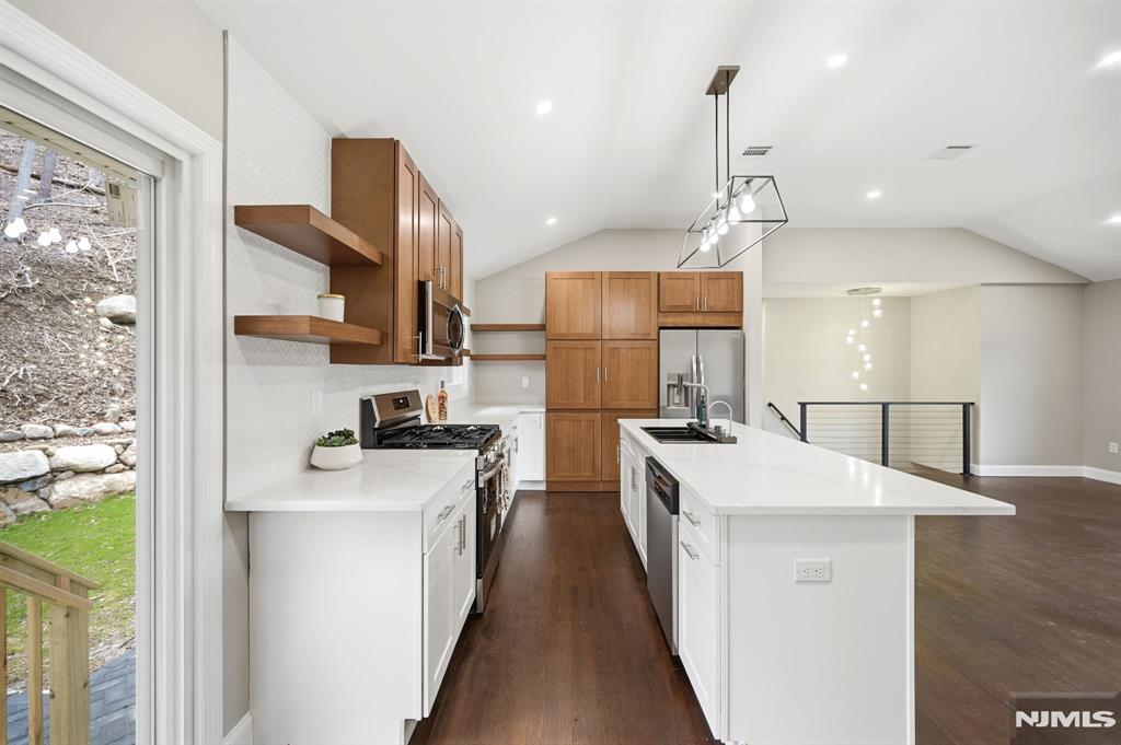 550 Ramapo Valley Road Oakland, NJ 07436 - Photo 13 of 50