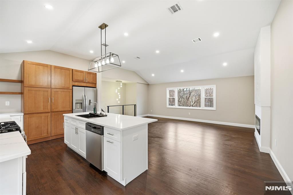 550 Ramapo Valley Road Oakland, NJ 07436 - Photo 14 of 50