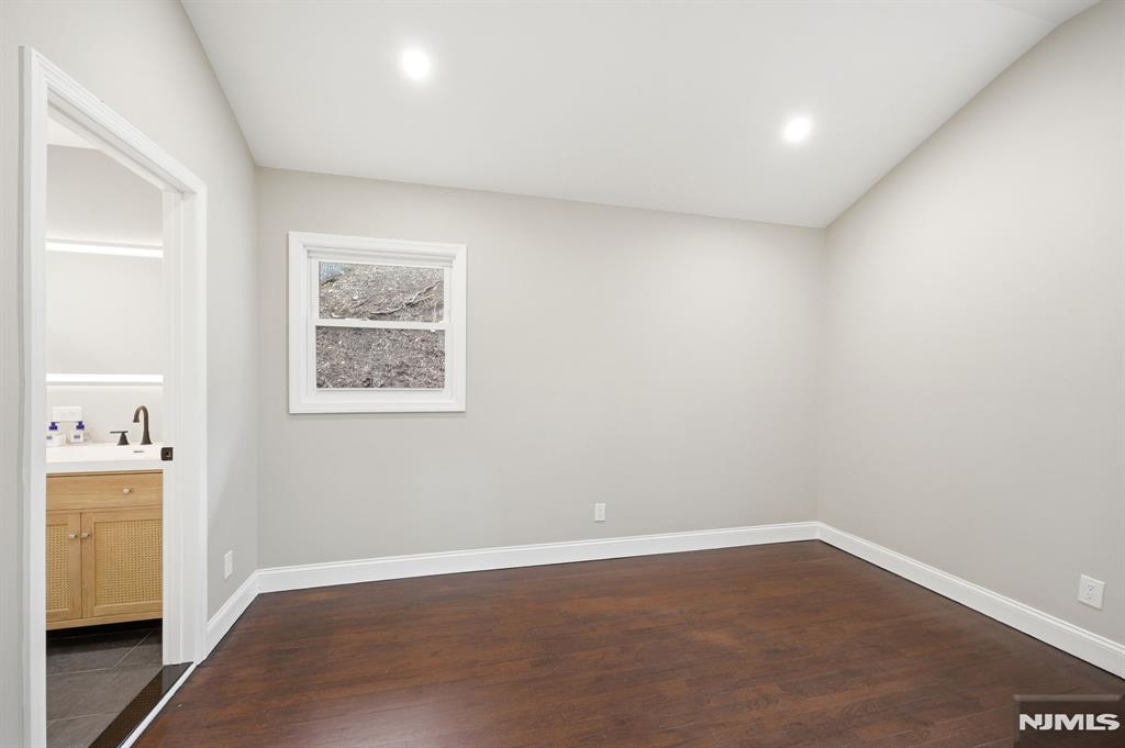 550 Ramapo Valley Road Oakland, NJ 07436 - Photo 21 of 50